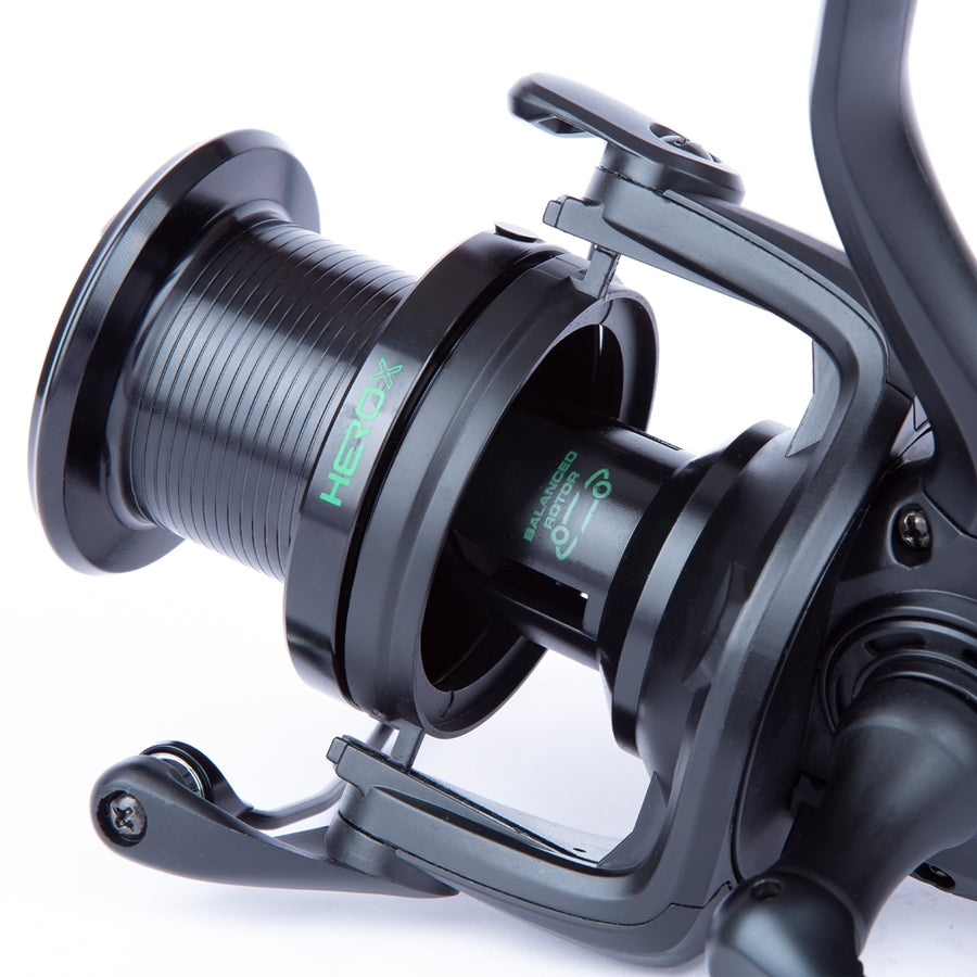 Sonik HeroX 8000 Carp Reel