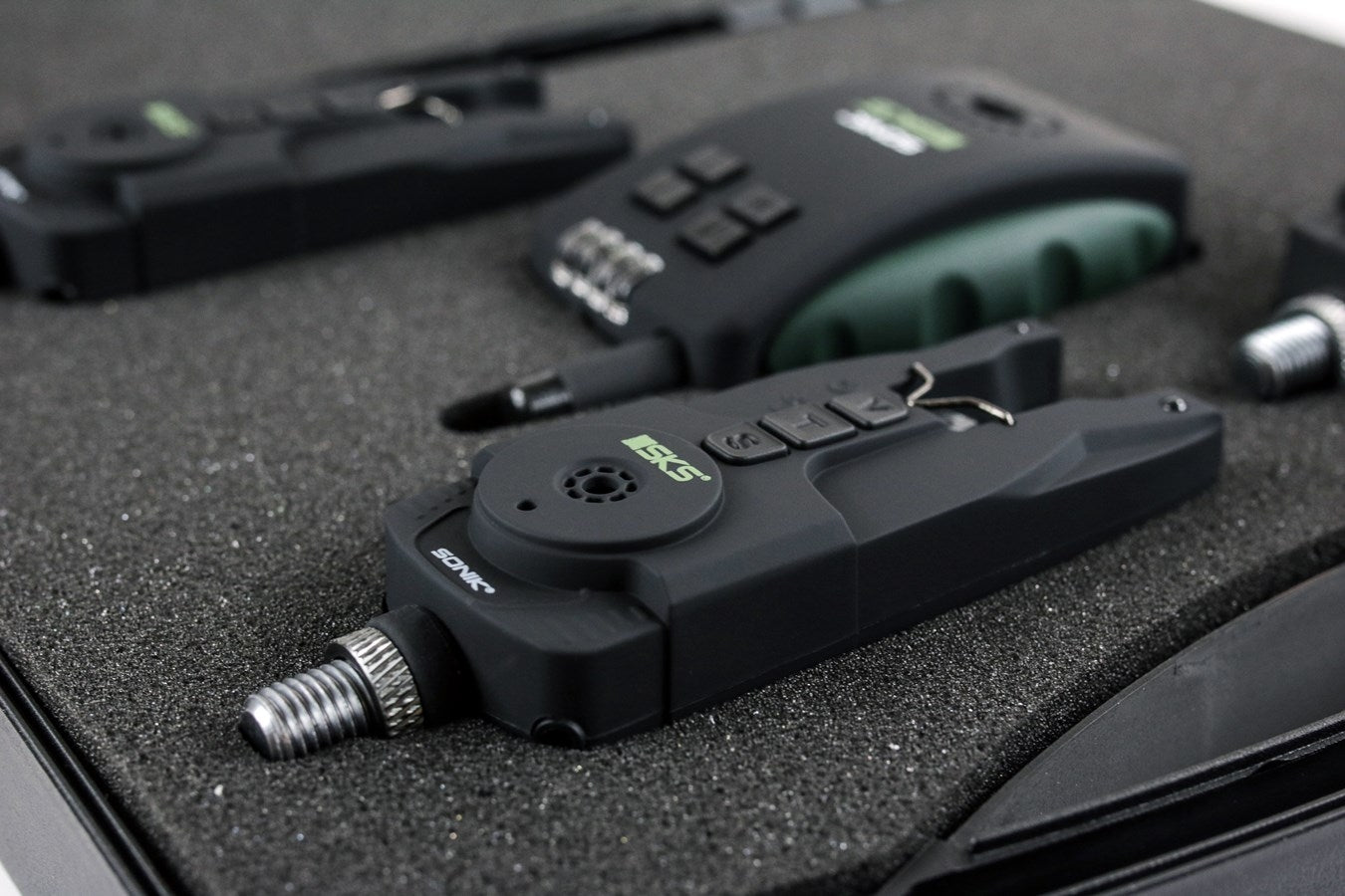 Sonik SKS Bite Alarm Set 3+1 + Bivvy Lamp